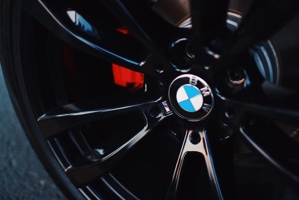 Black BMW Wheel - BMW Service MI